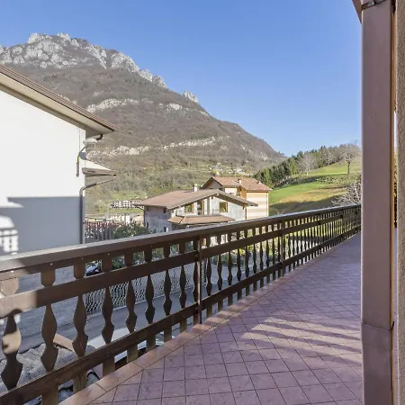 Modern In Bs With Terrace Apartment *